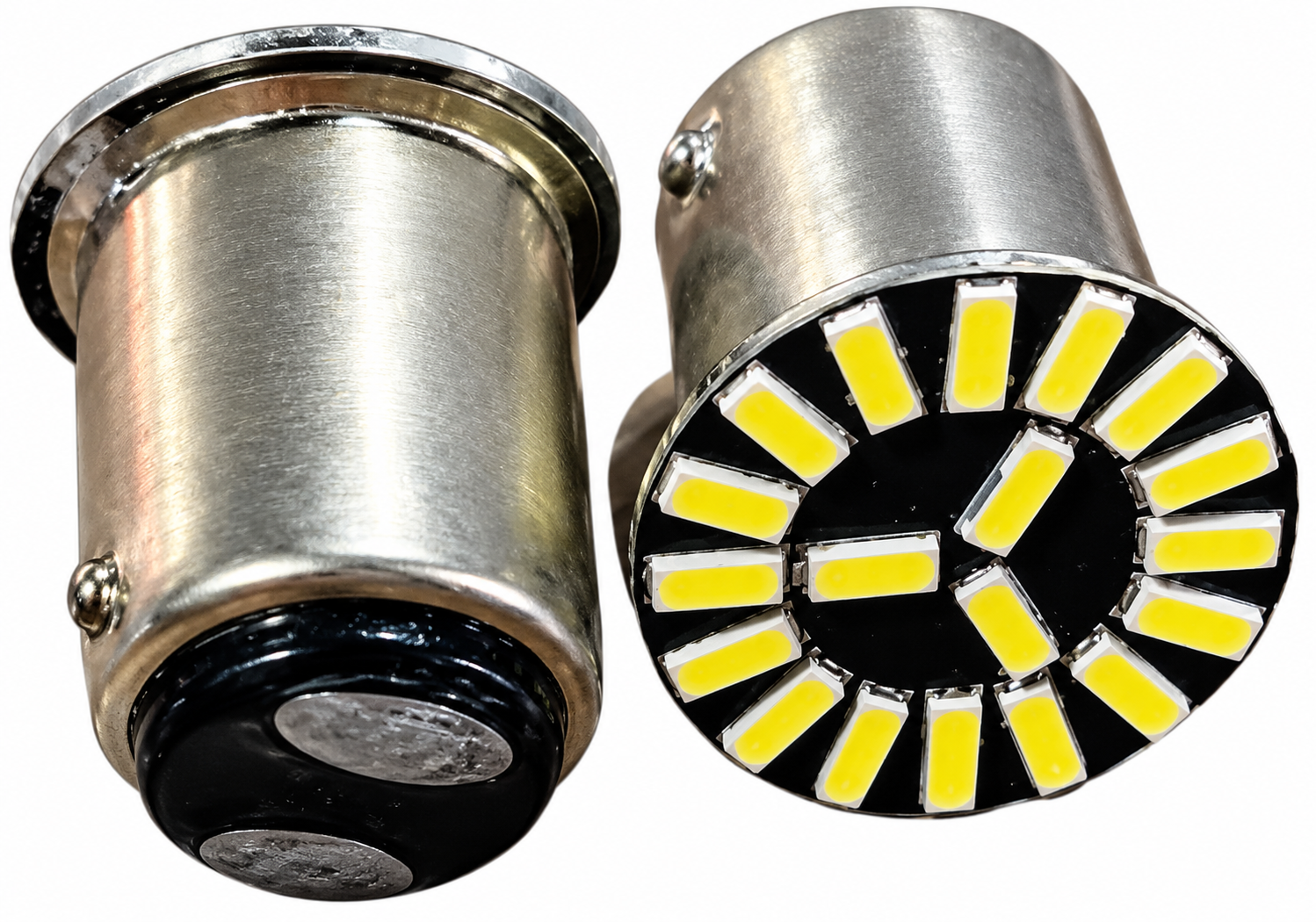1 POLO 18 LEDS ESTROBO 1 POLO 21 LEDS TORRE